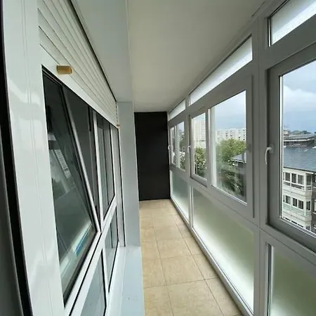 Apartamento Amplio Piso En La Segunda Playa Del Sardinero Con Ascensor *