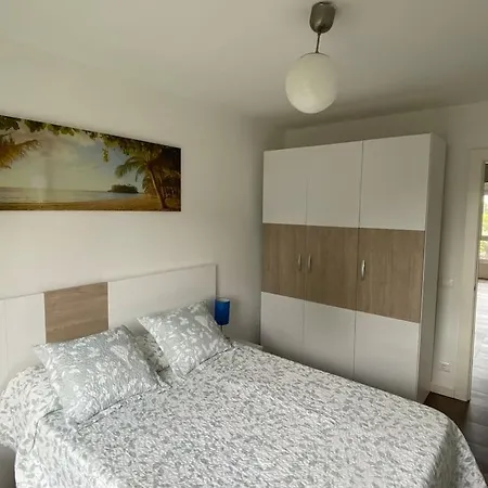 Apartamento Amplio Piso En La Segunda Playa Del Sardinero Con Ascensor Santander